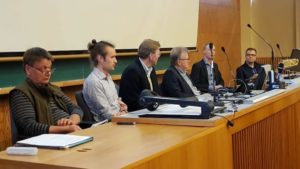 Panelists discussing laser scanning and its opportunities in forestry and forest sciences. © Centre of Excellence.